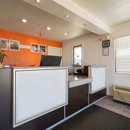 Americas Best Value Inn & Suites Humble Buitenkant foto