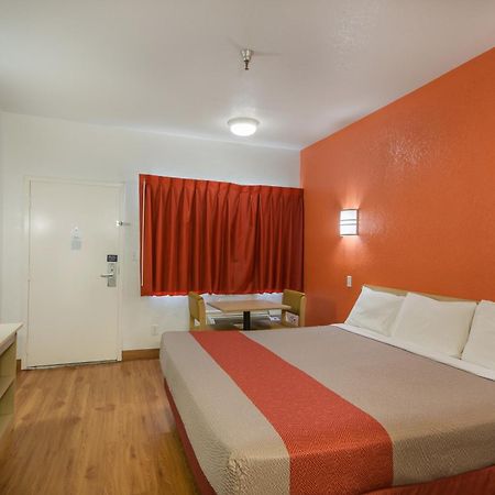 Americas Best Value Inn & Suites Humble Buitenkant foto
