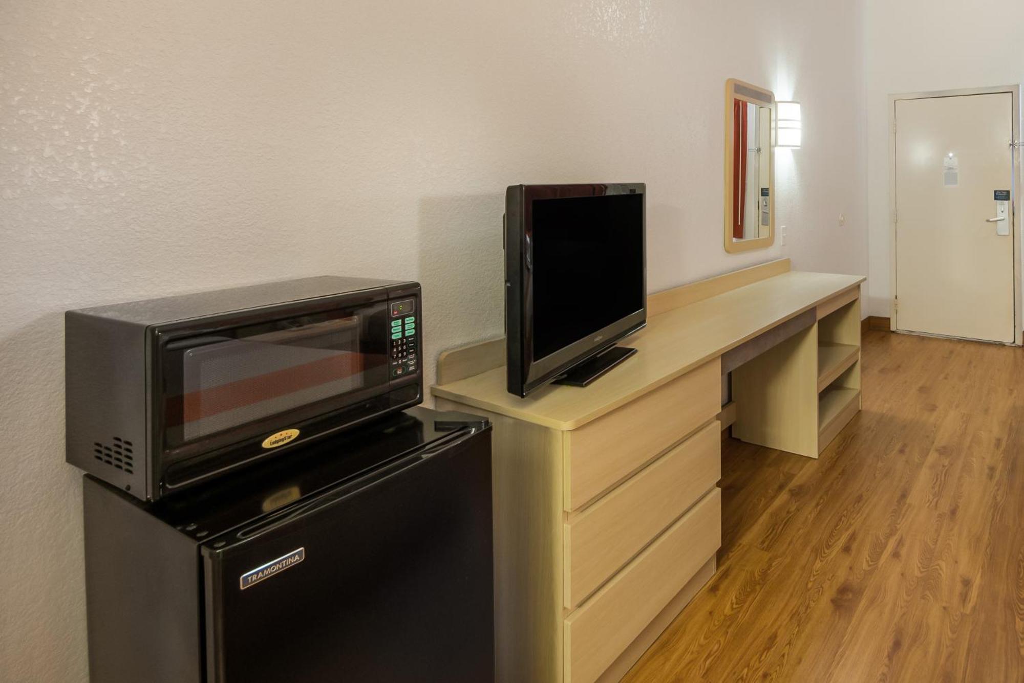 Americas Best Value Inn & Suites Humble Buitenkant foto